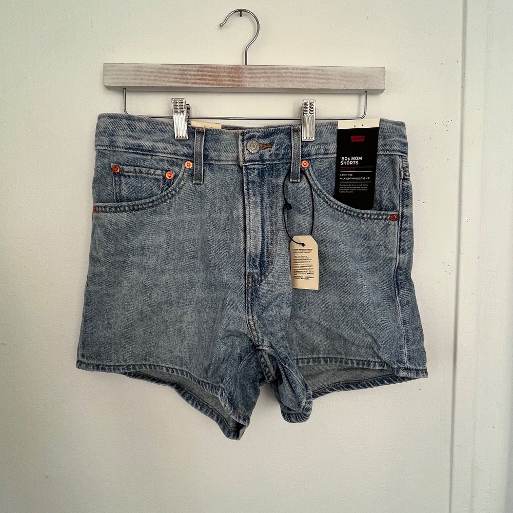Levi’s 80’s Mom Shorts